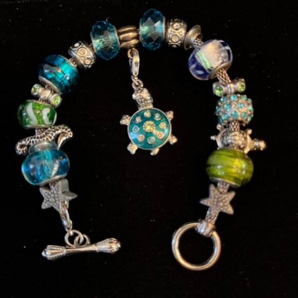 SEA LIFE | Charm Bracelet Enamel Turtle Silver tone and Rhinestone beads - Picture 2 of 9